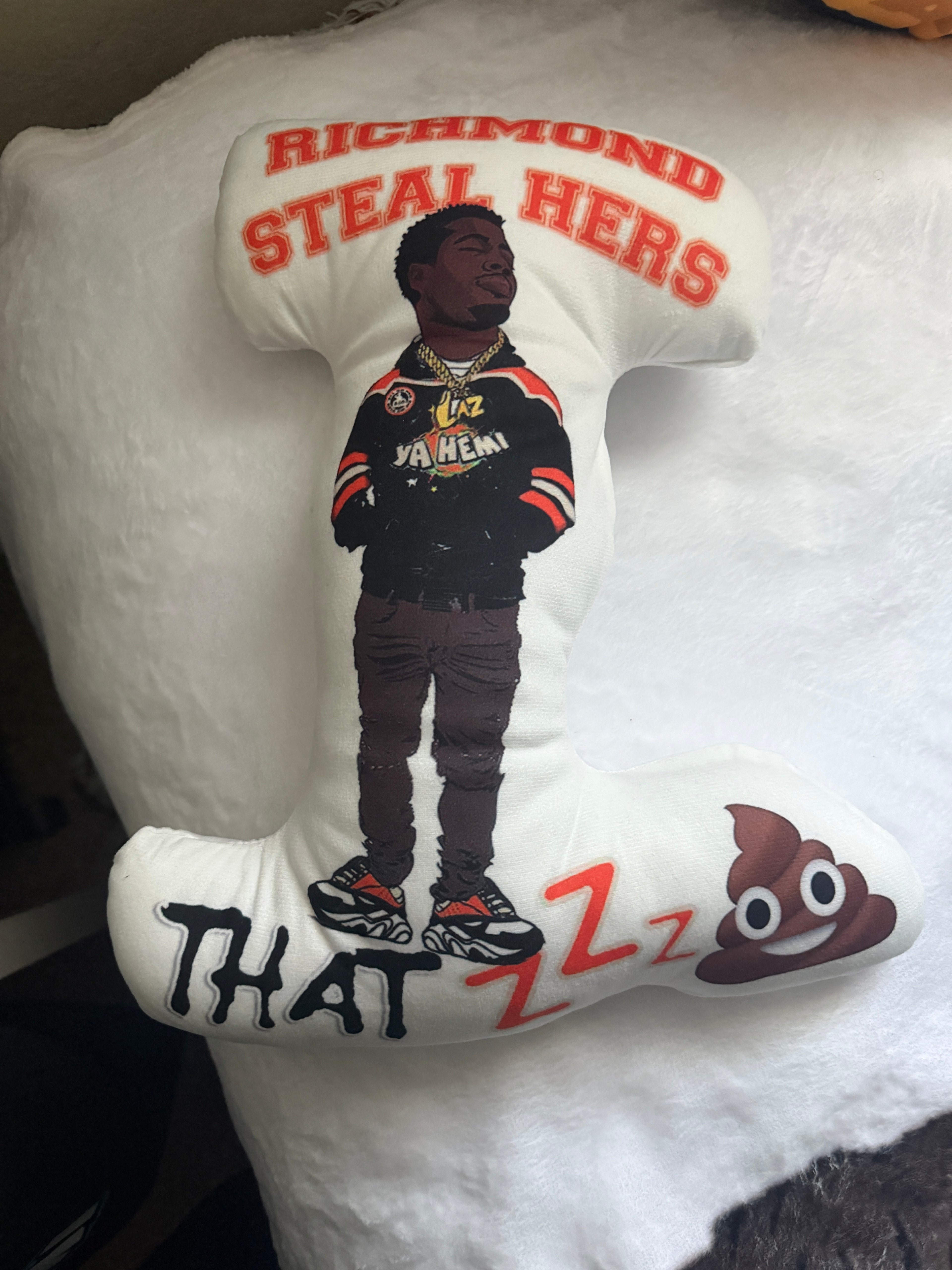 Laz Thaboy pillow