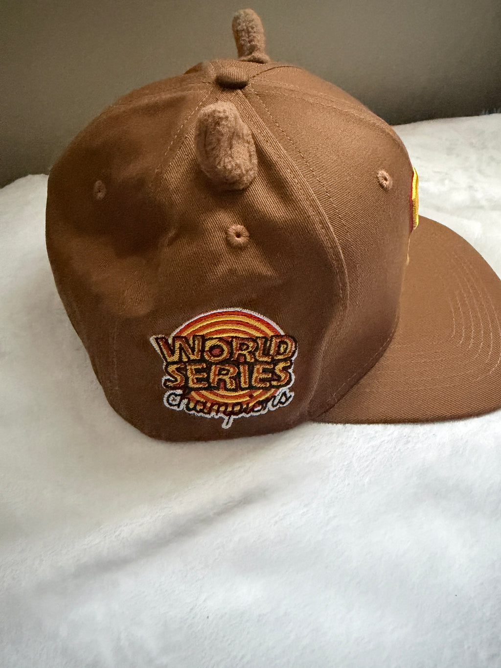 Teesmanian devil hat