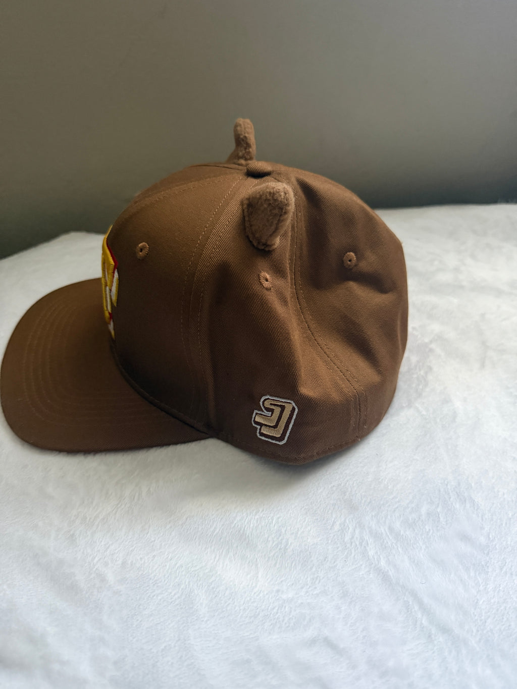 Teesmanian devil hat