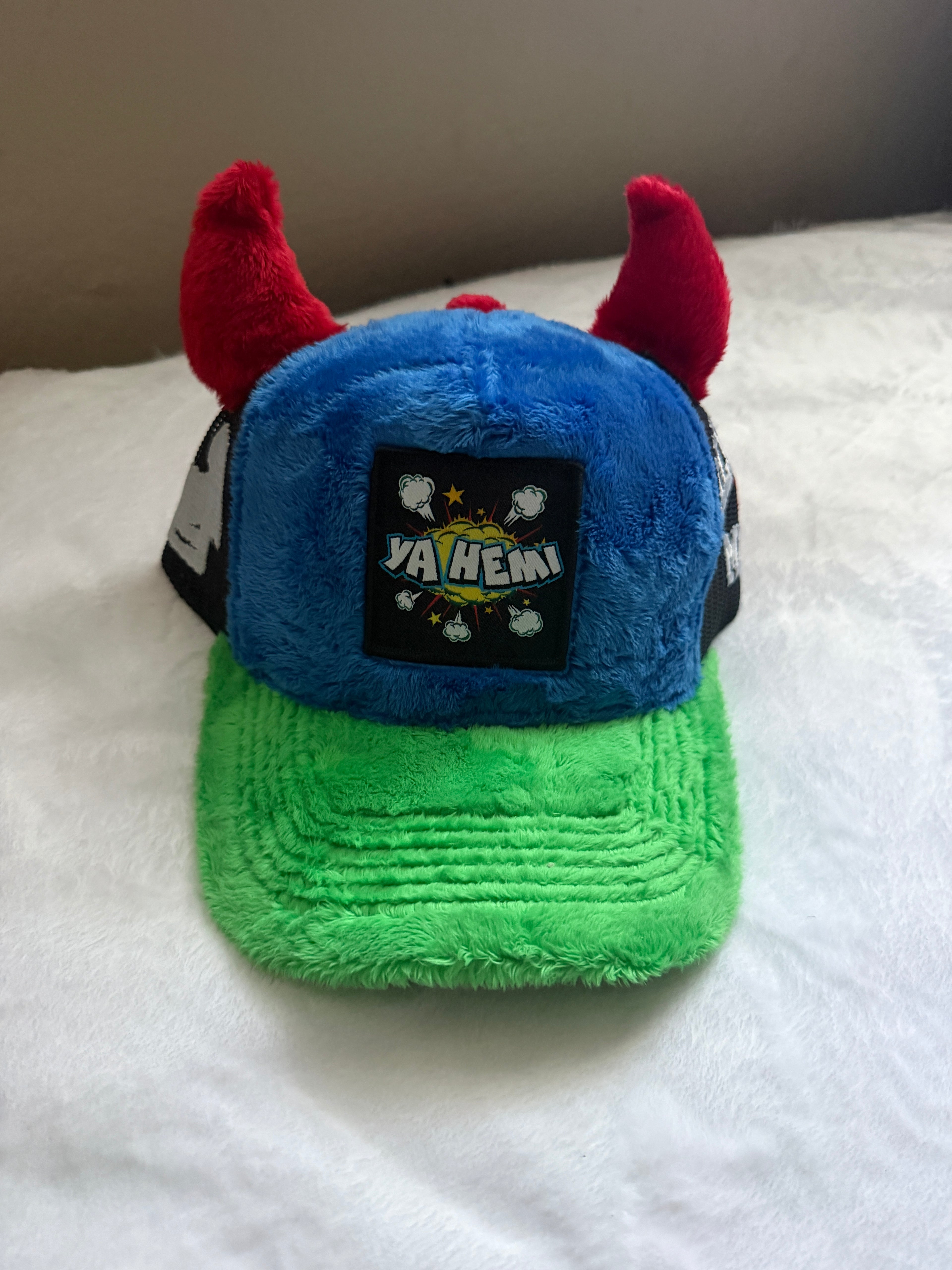 Yahemi hat